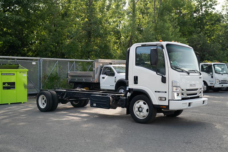 isuzu NRR 2024 - 2