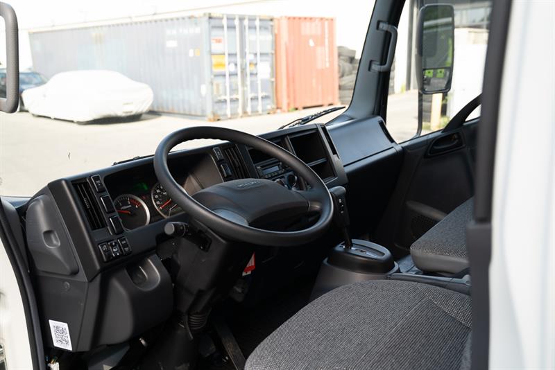 isuzu NRR 2024 - 4