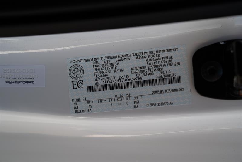 ford Super Duty F-550 DRW 2024 - 3