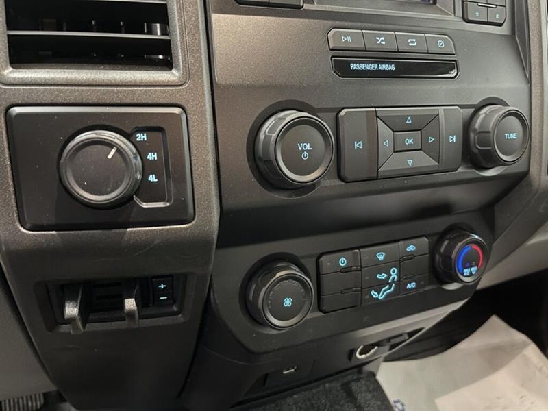 ford Super Duty F-550 2022 - 17