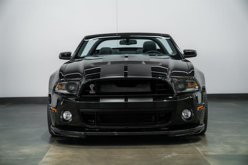 ford Mustang 2010 - 1