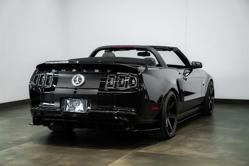 ford Mustang 2010 - 4
