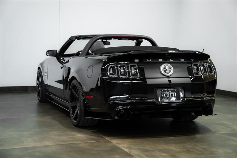 ford Mustang 2010 - 8