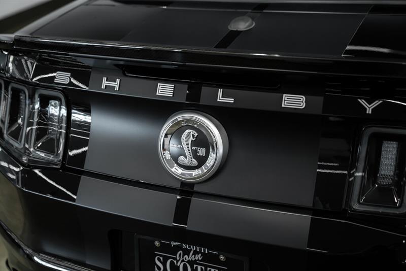 ford Mustang 2010 - 14
