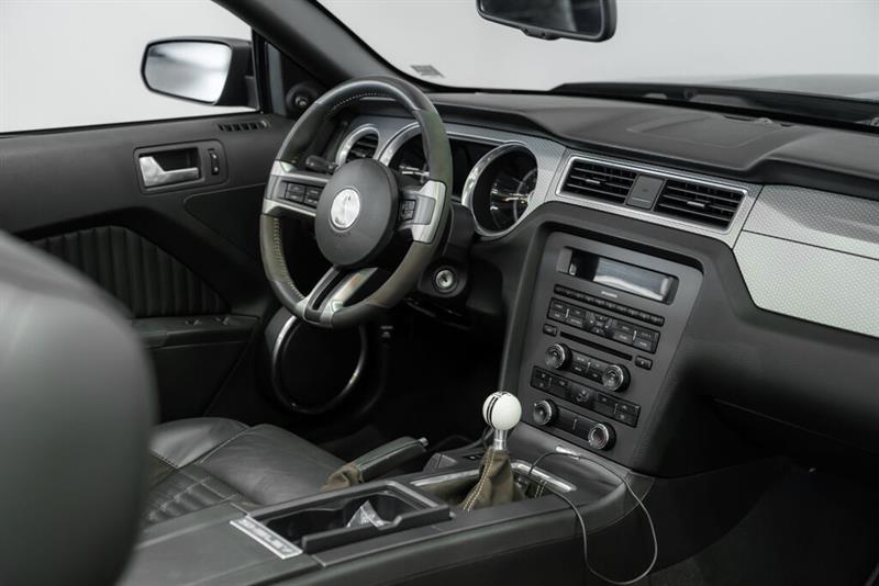 ford Mustang 2010 - 23