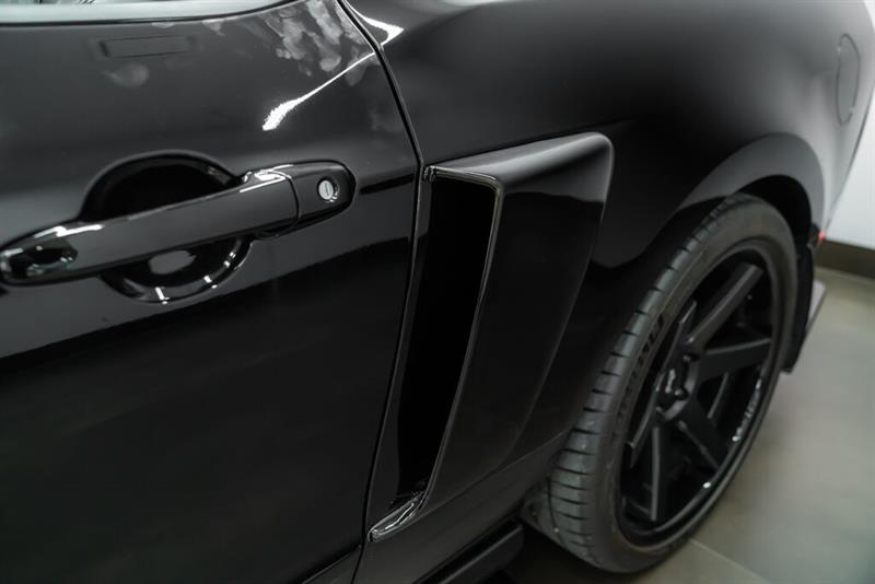 ford Mustang 2010 - 34