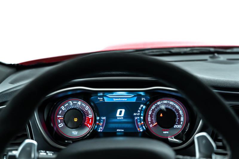 Dodge Challenger 8