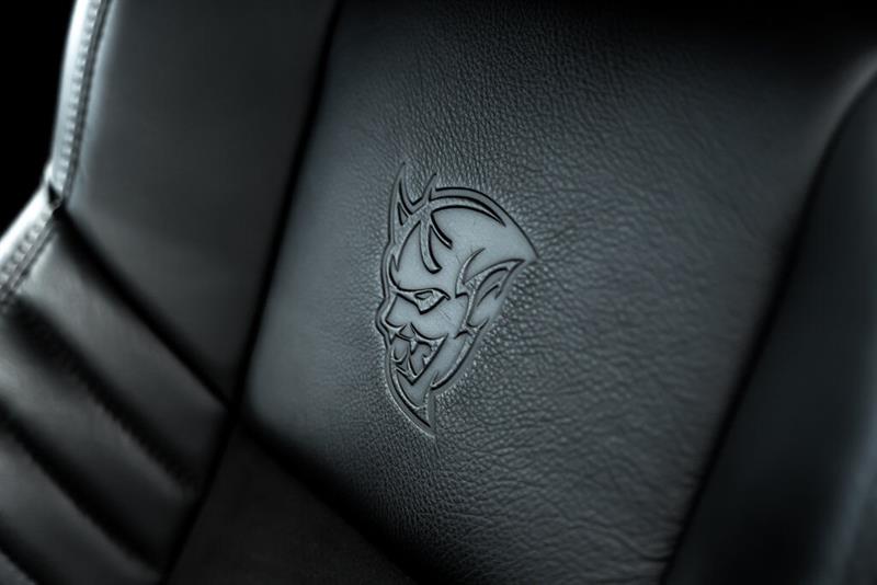 Dodge Challenger 21
