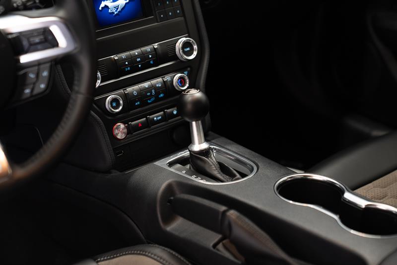 ford Mustang 2021 - 25