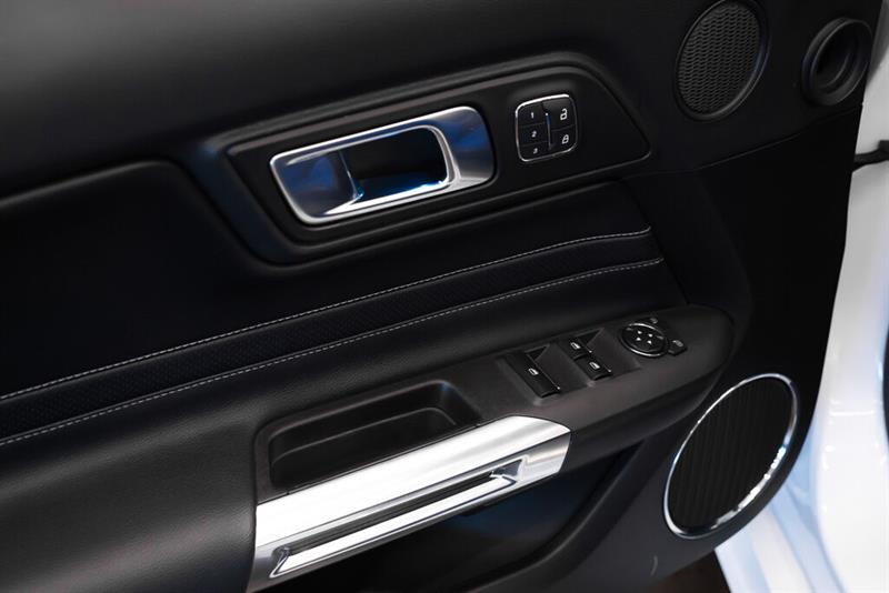 ford Mustang 2021 - 30