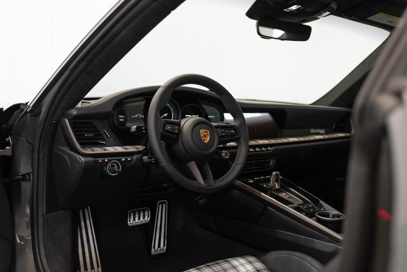 porsche 911 2025 - 11