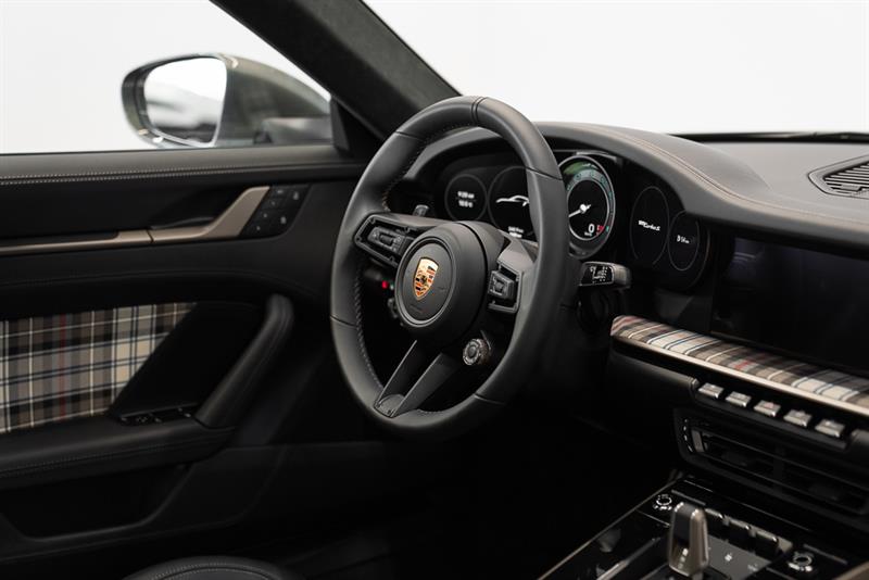 porsche 911 2025 - 12