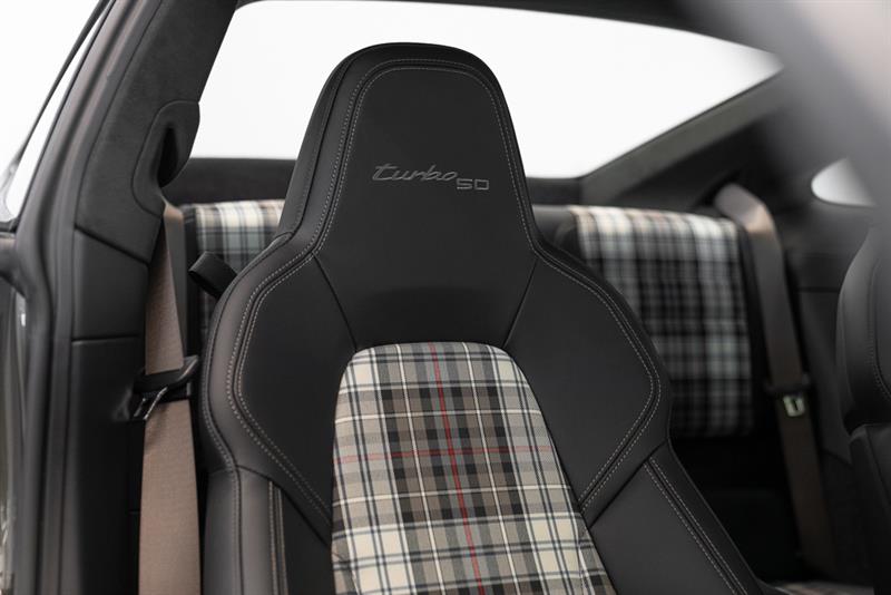 porsche 911 2025 - 17