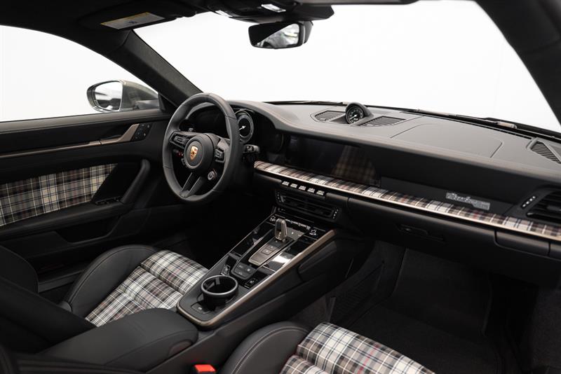 porsche 911 2025 - 28