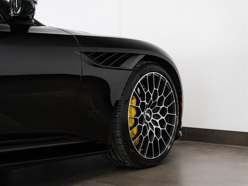 Aston Martin DBS 7
