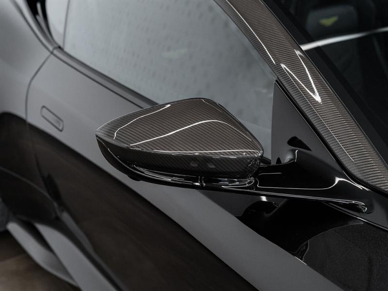 Aston Martin DBS 11