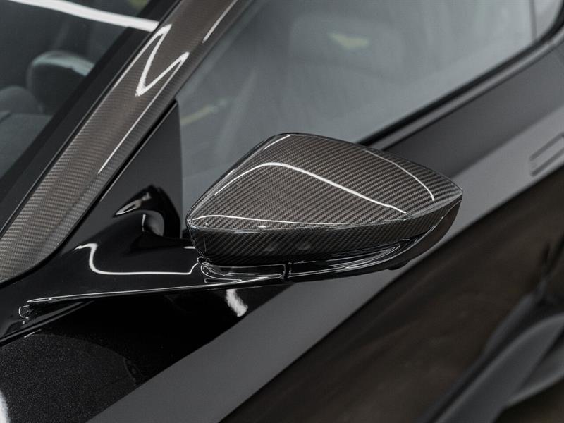 Aston Martin DBS 12