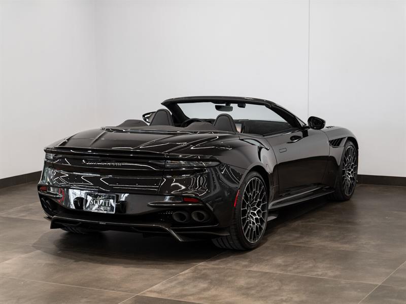Aston Martin DBS 6