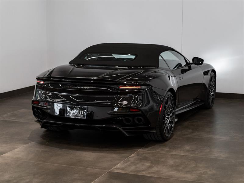 Aston Martin DBS 7