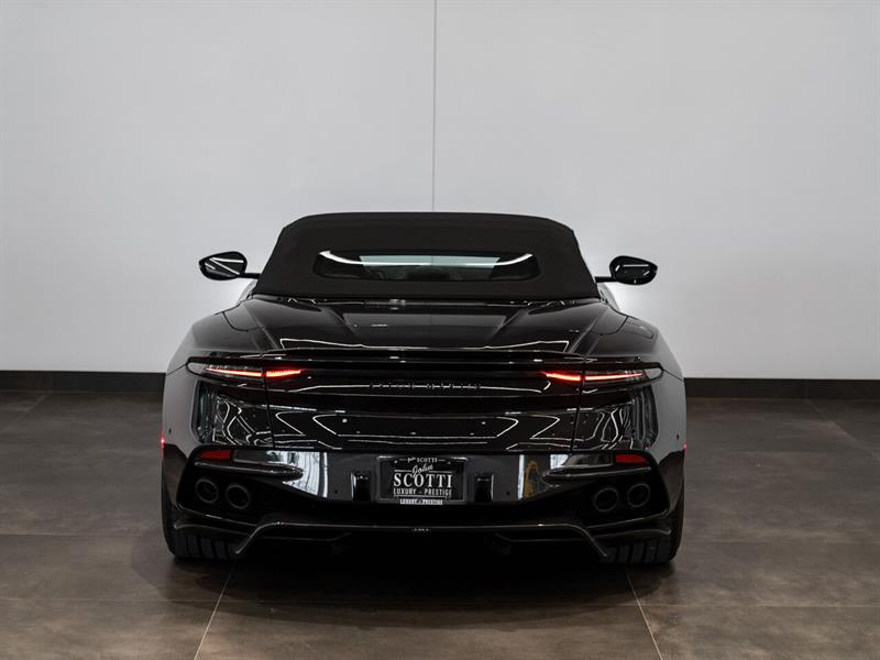 Aston Martin DBS 9