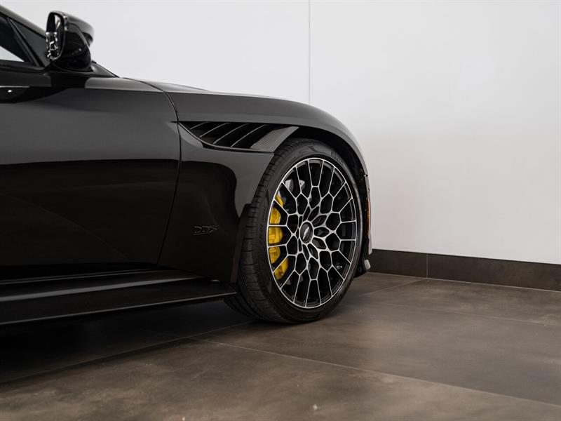 Aston Martin DBS 12