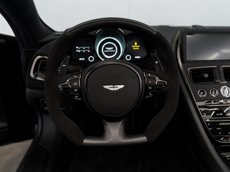 Aston Martin DBS 16