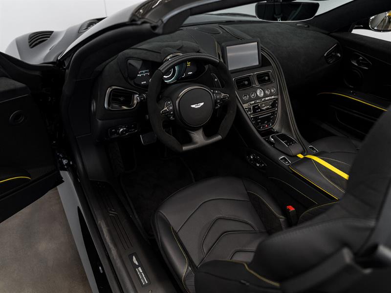 Aston Martin DBS 20
