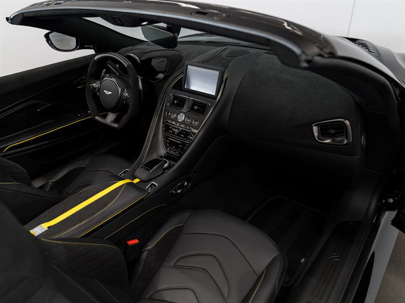 Aston Martin DBS 21