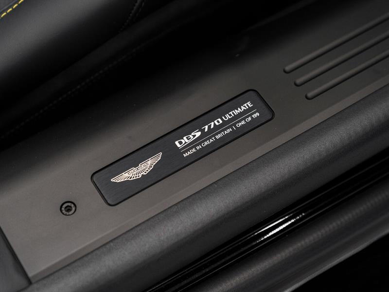 Aston Martin DBS 26