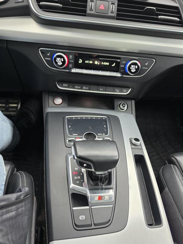audi SQ5 2018 - 16