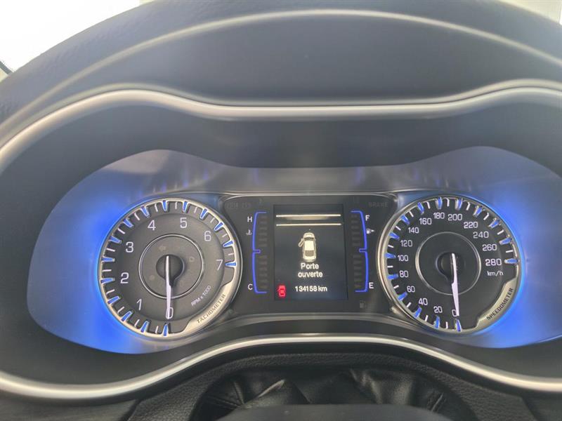 chrysler 200 2015 - 11