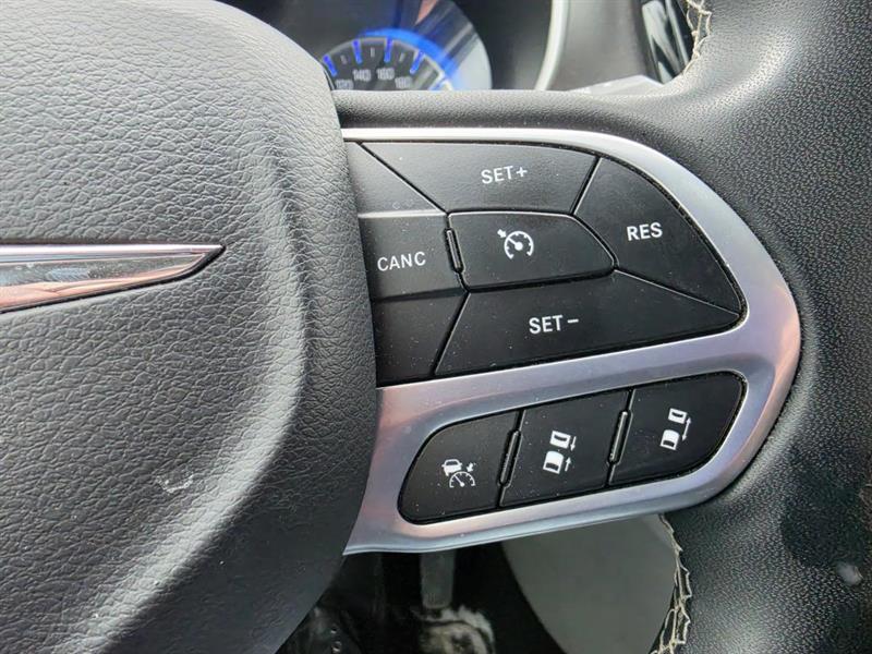 chrysler Pacifica 2023 - 16