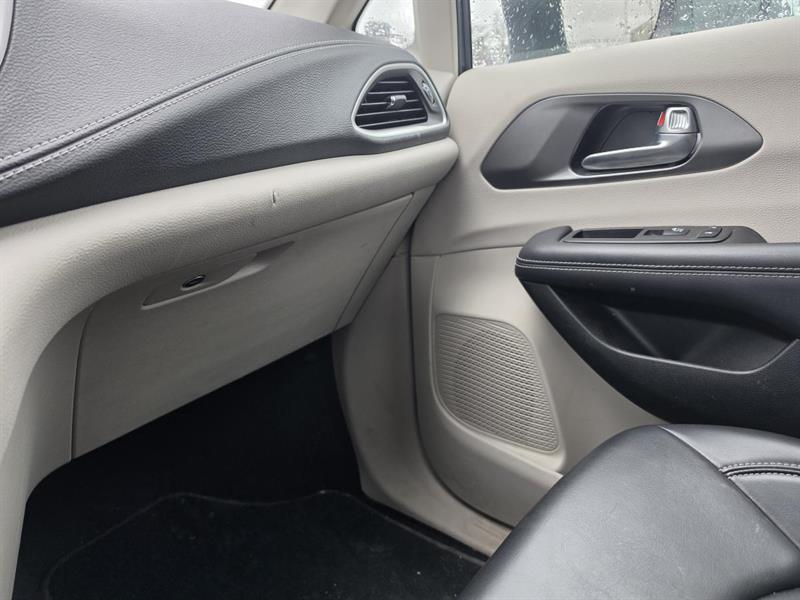 chrysler Pacifica 2023 - 21