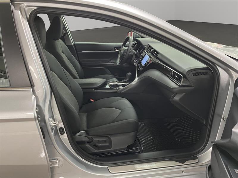 toyota Camry 2020 - 19