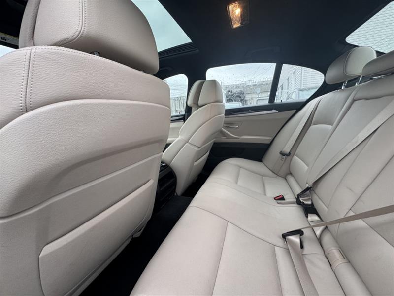 bmw 5 Series 2013 - 33