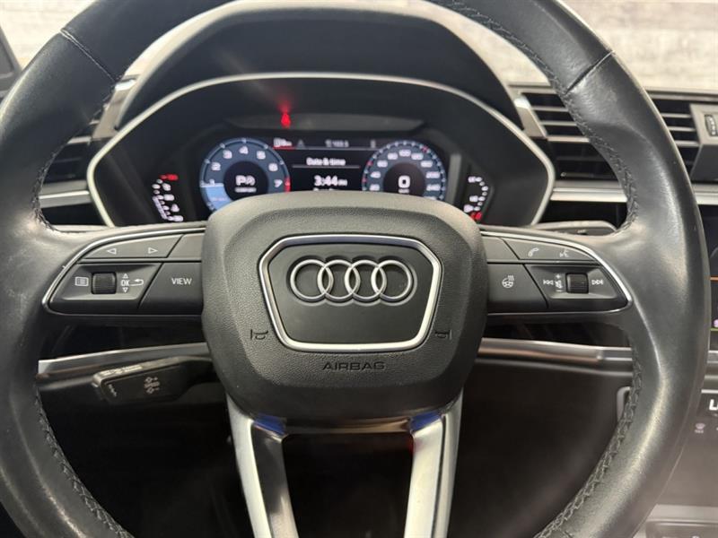 audi Q3 2022 - 12