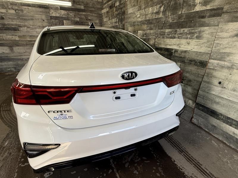 kia Forte 2021 - 18