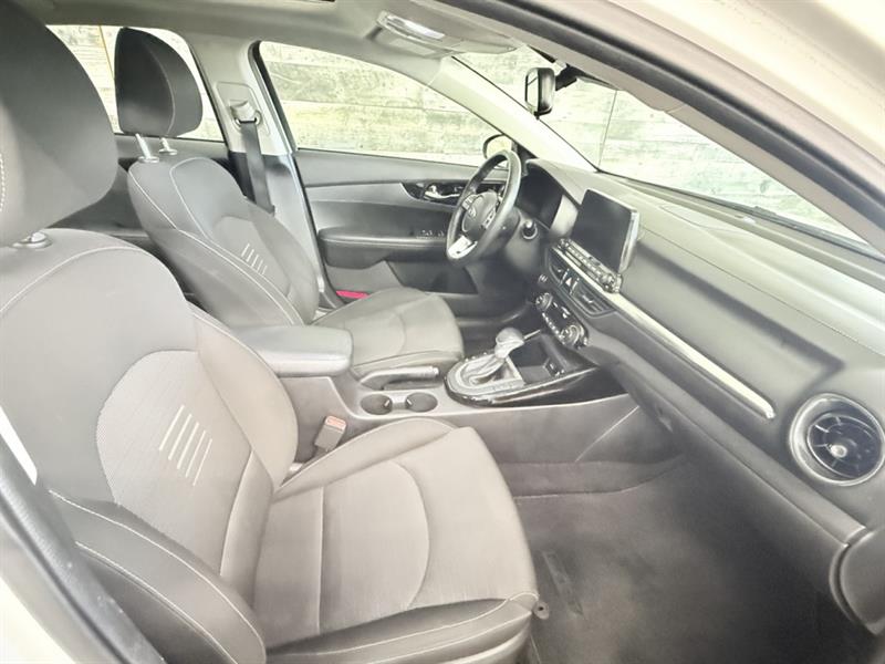 kia Forte 2021 - 23