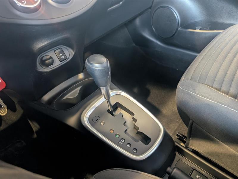 toyota Yaris Hatchback 2019 - 22