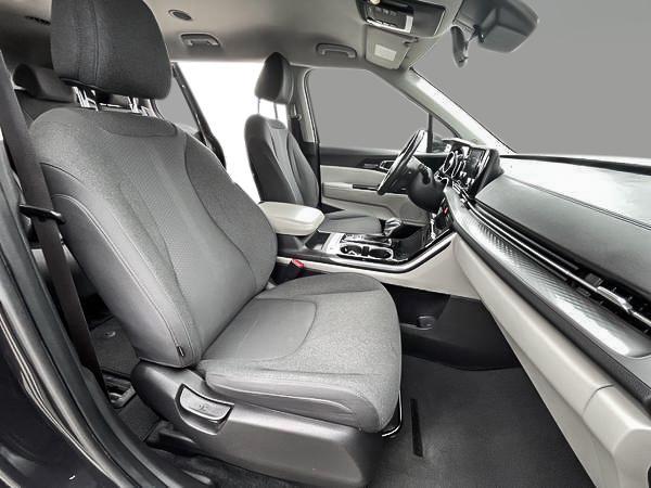 kia Carnival 2022 - 23