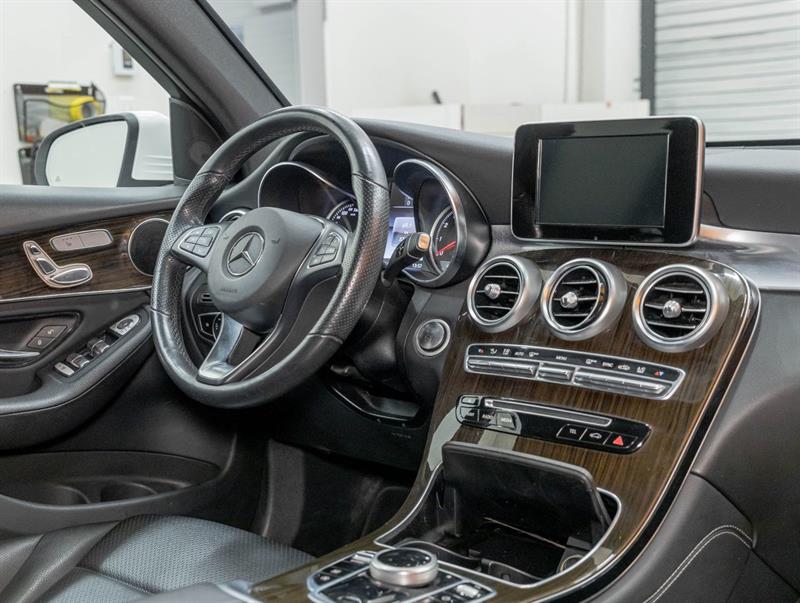 mercedes-benz GLC 2019 - 26