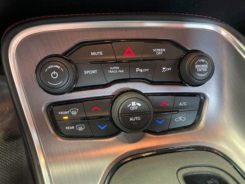 dodge Challenger 2017 - 18