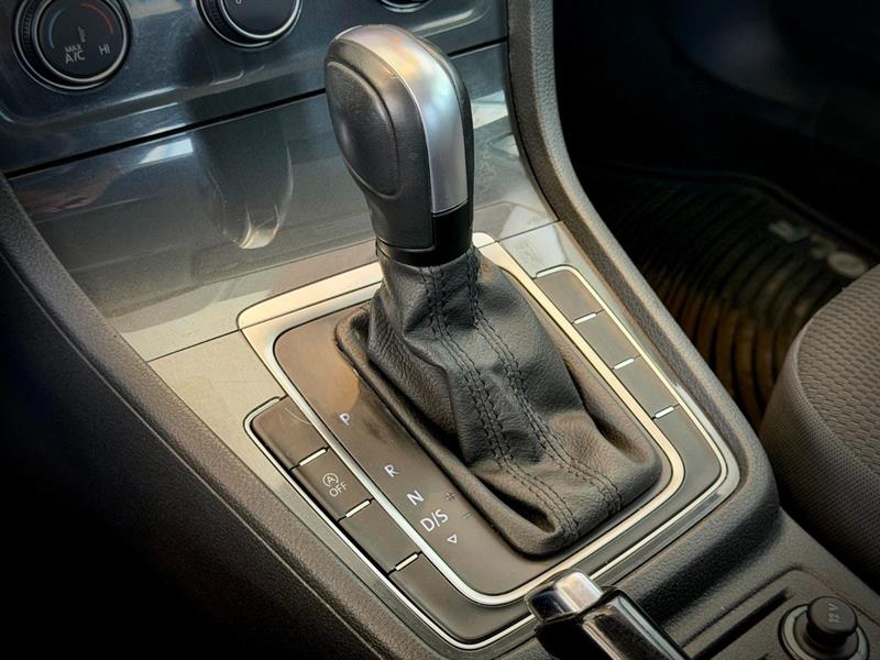 volkswagen Golf 2021 - 27