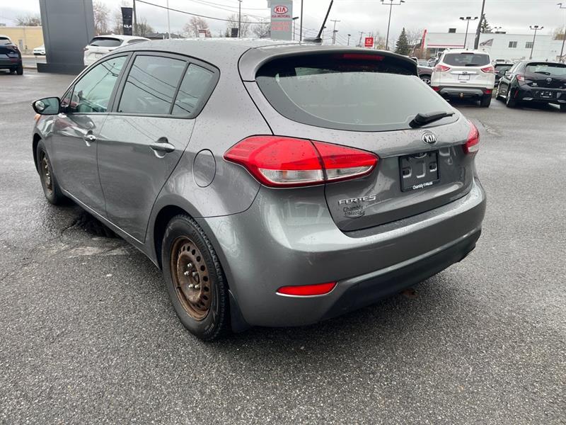 kia Forte 5-Door 2015 - 9