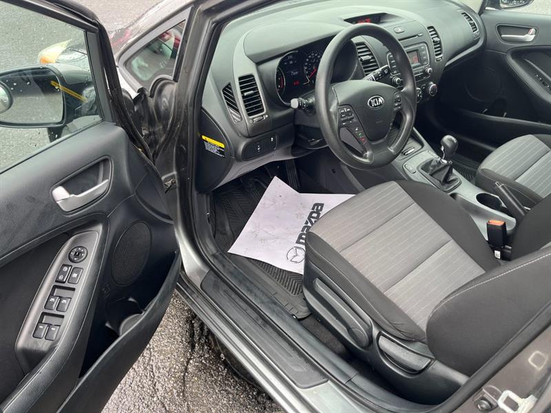 kia Forte 5-Door 2015 - 12