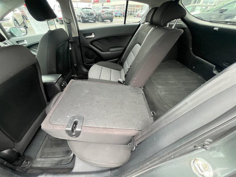 kia Forte 5-Door 2015 - 27