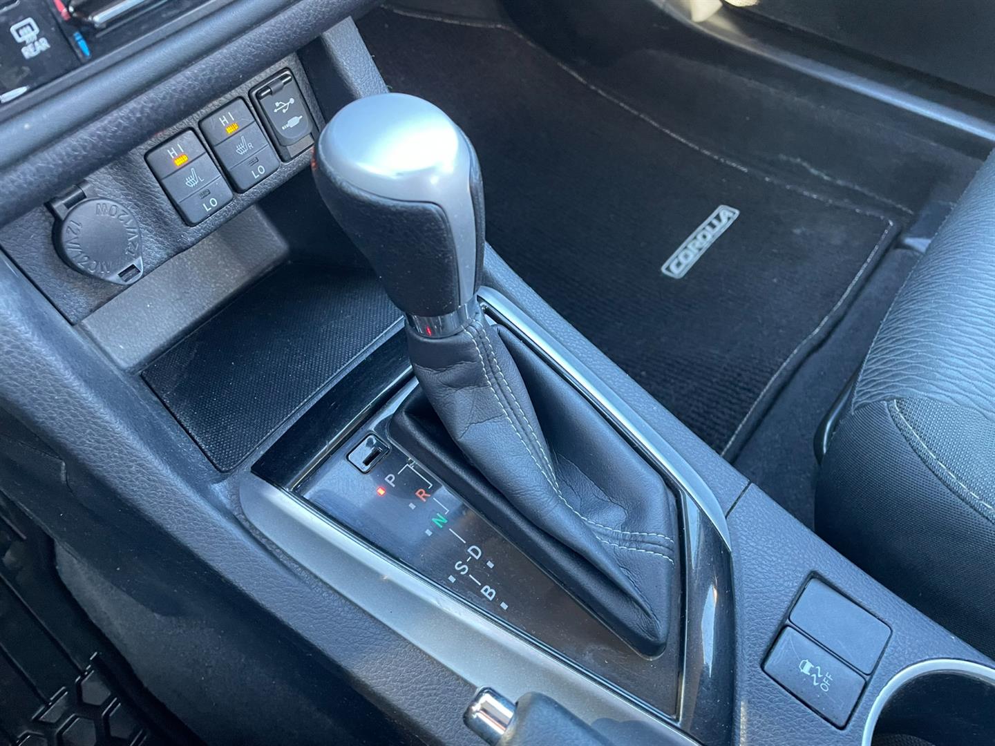toyota Corolla 2017 - 12