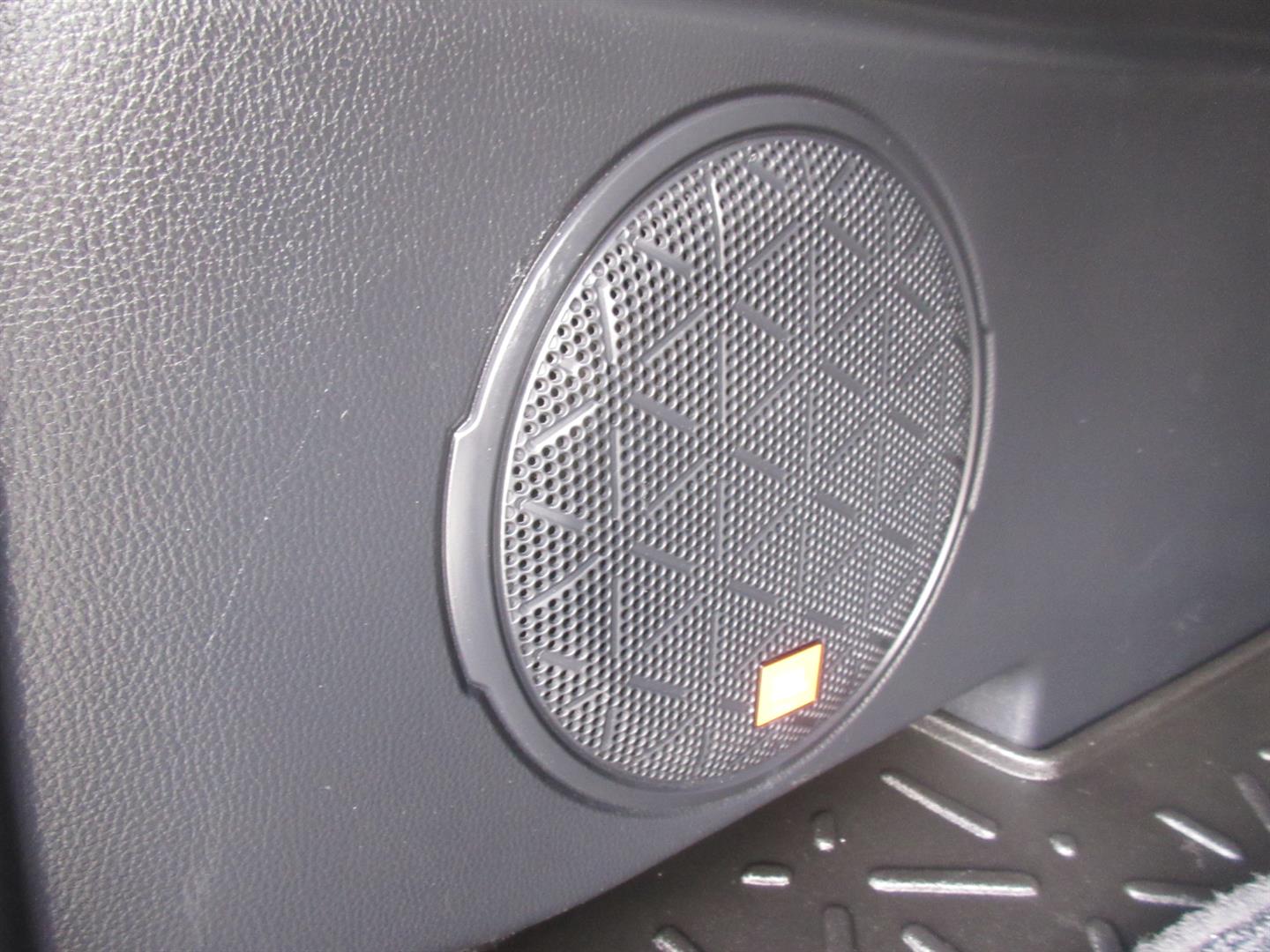 toyota RAV4 2020 - 24