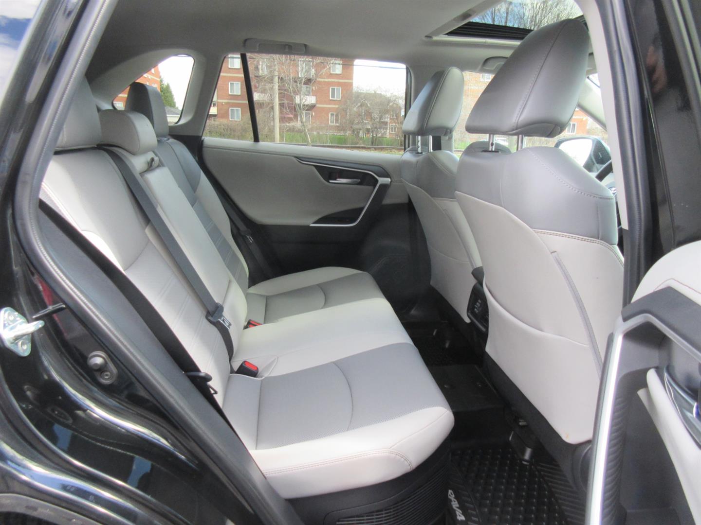 toyota RAV4 2020 - 25