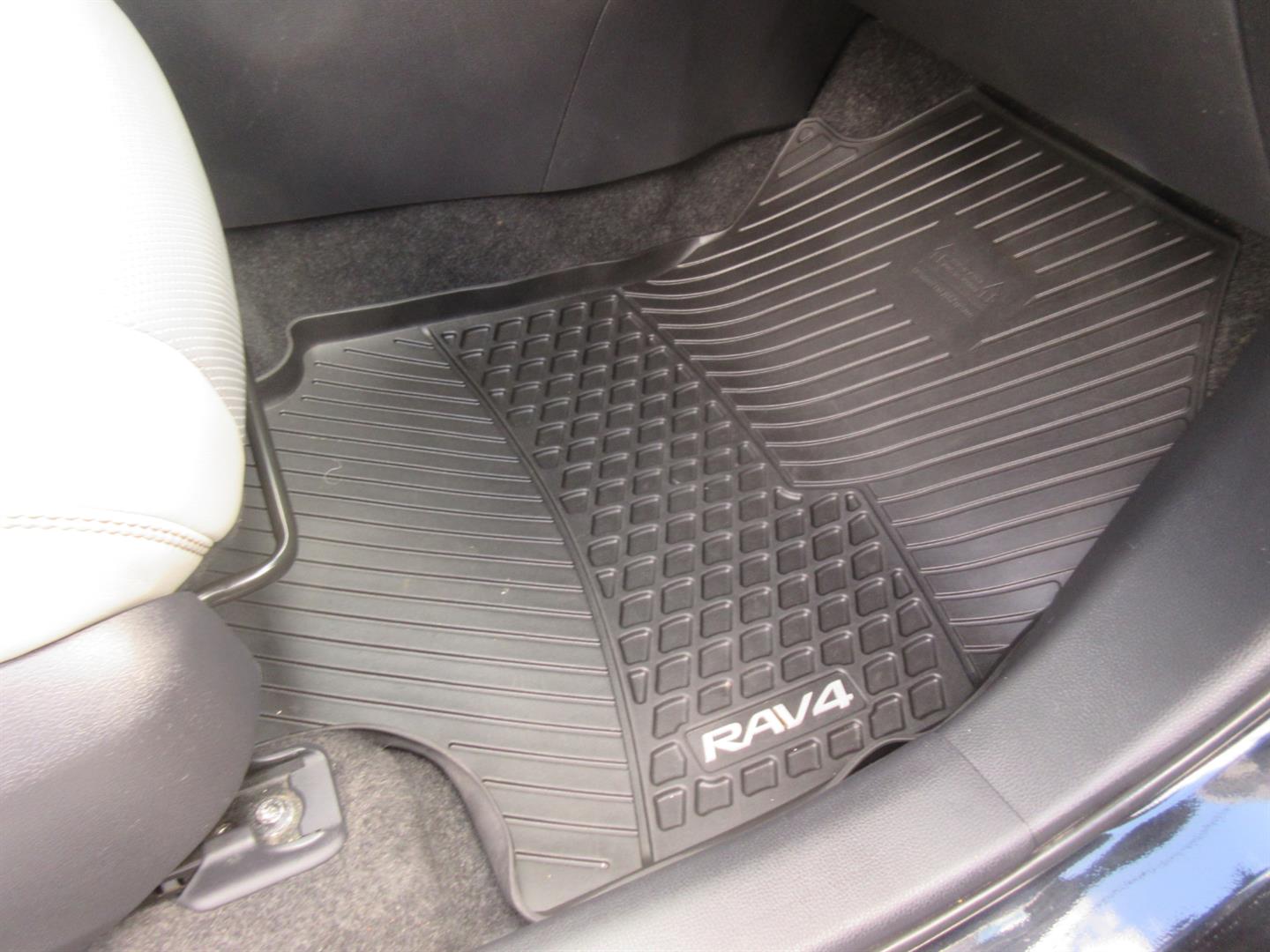 toyota RAV4 2020 - 27